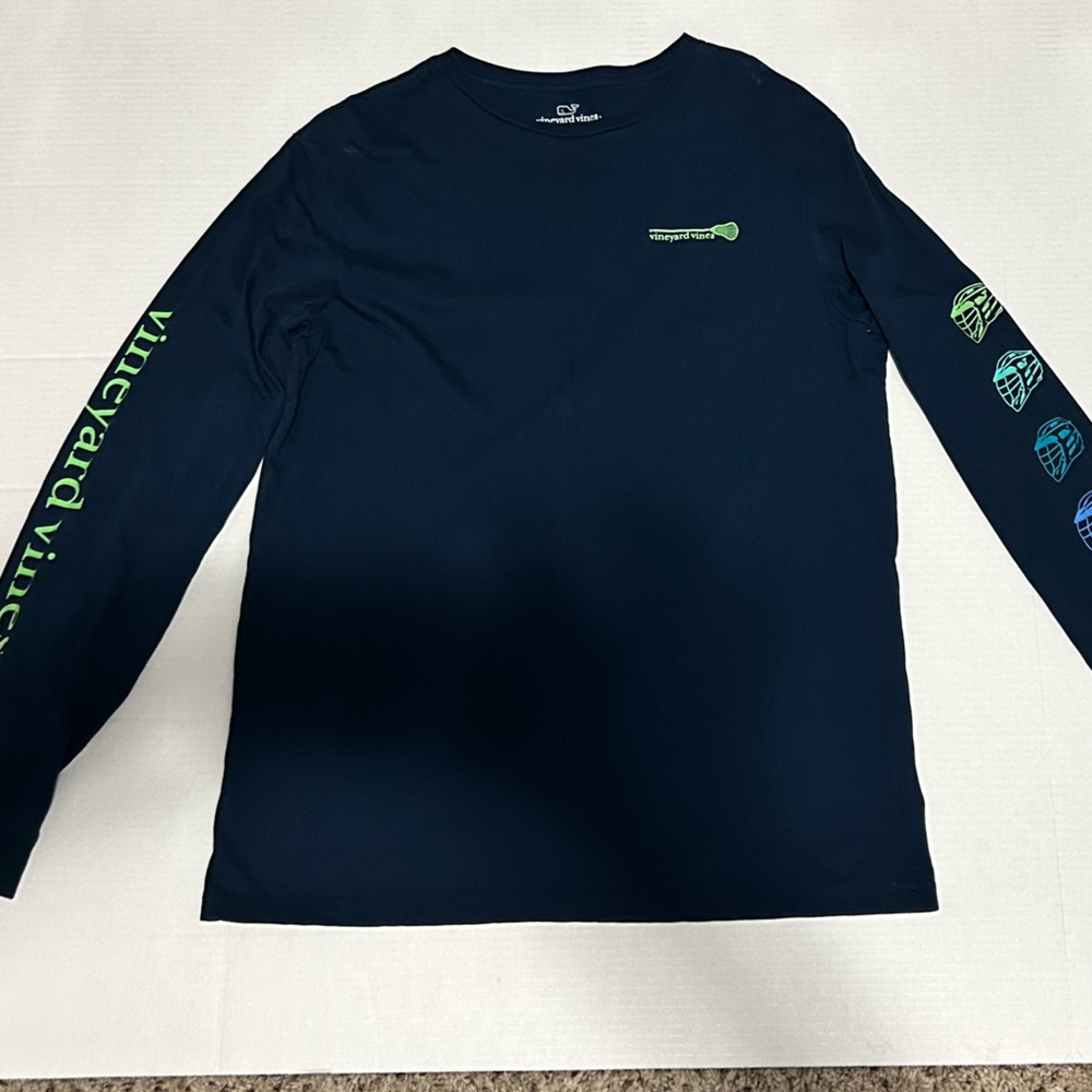 Vineyard Vines men’s long sleeve lacrosse shirt